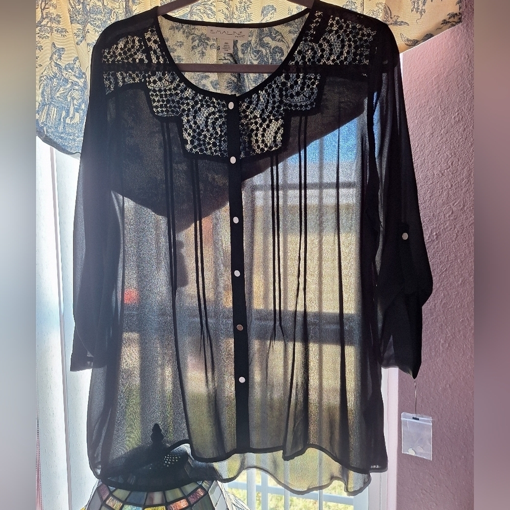 Chic Black Lace Button-Up Blouse New